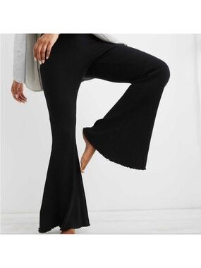 Aerie Black Kick-It Ribbed High Waisted Super Flare Lettuce Trim Pants Size S